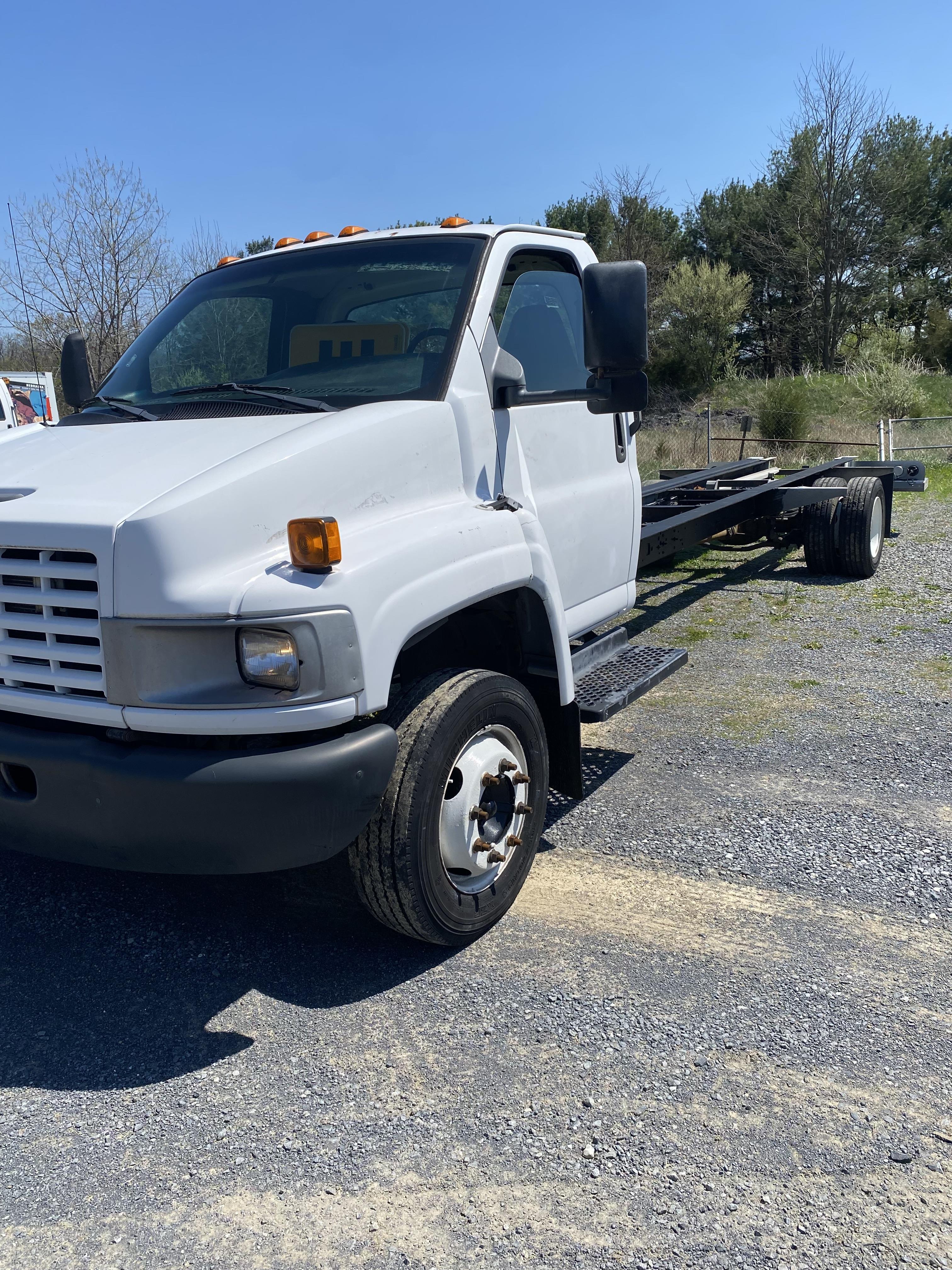 Used 2008 26 ' Cab and Chassis for sale