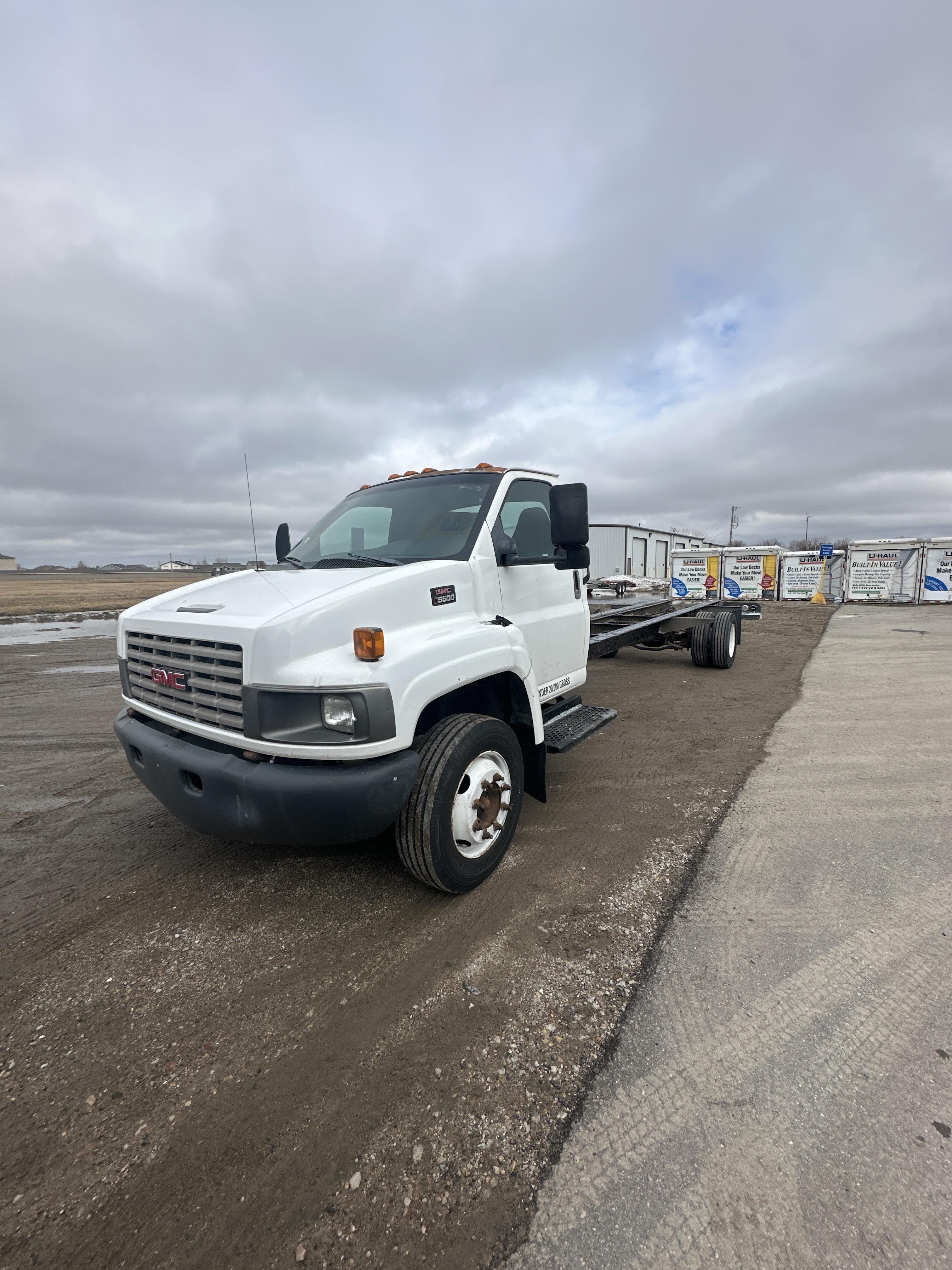 Used 2006 26 ' Cab and Chassis for sale