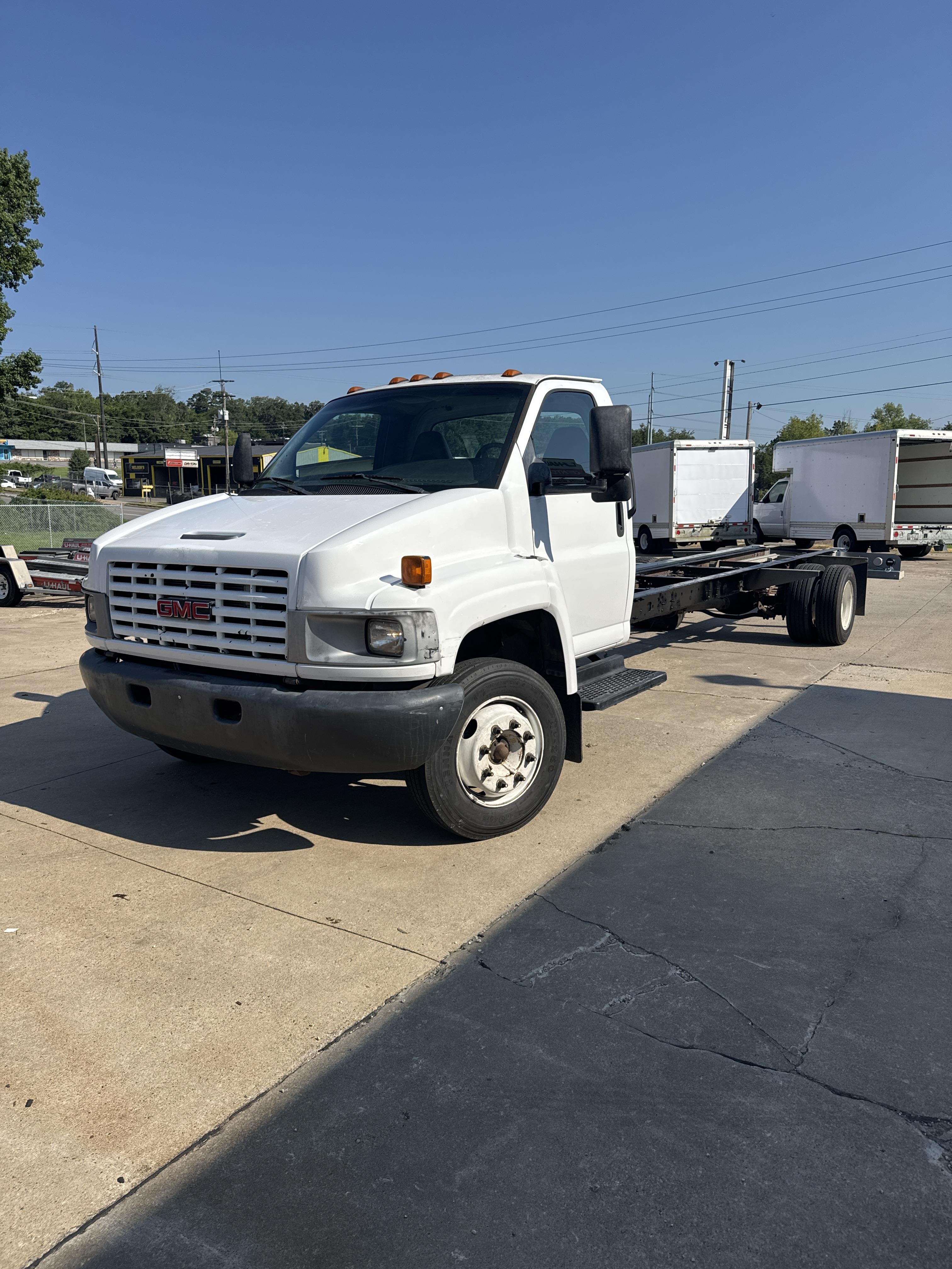Used 2008 26 ' Cab and Chassis for sale