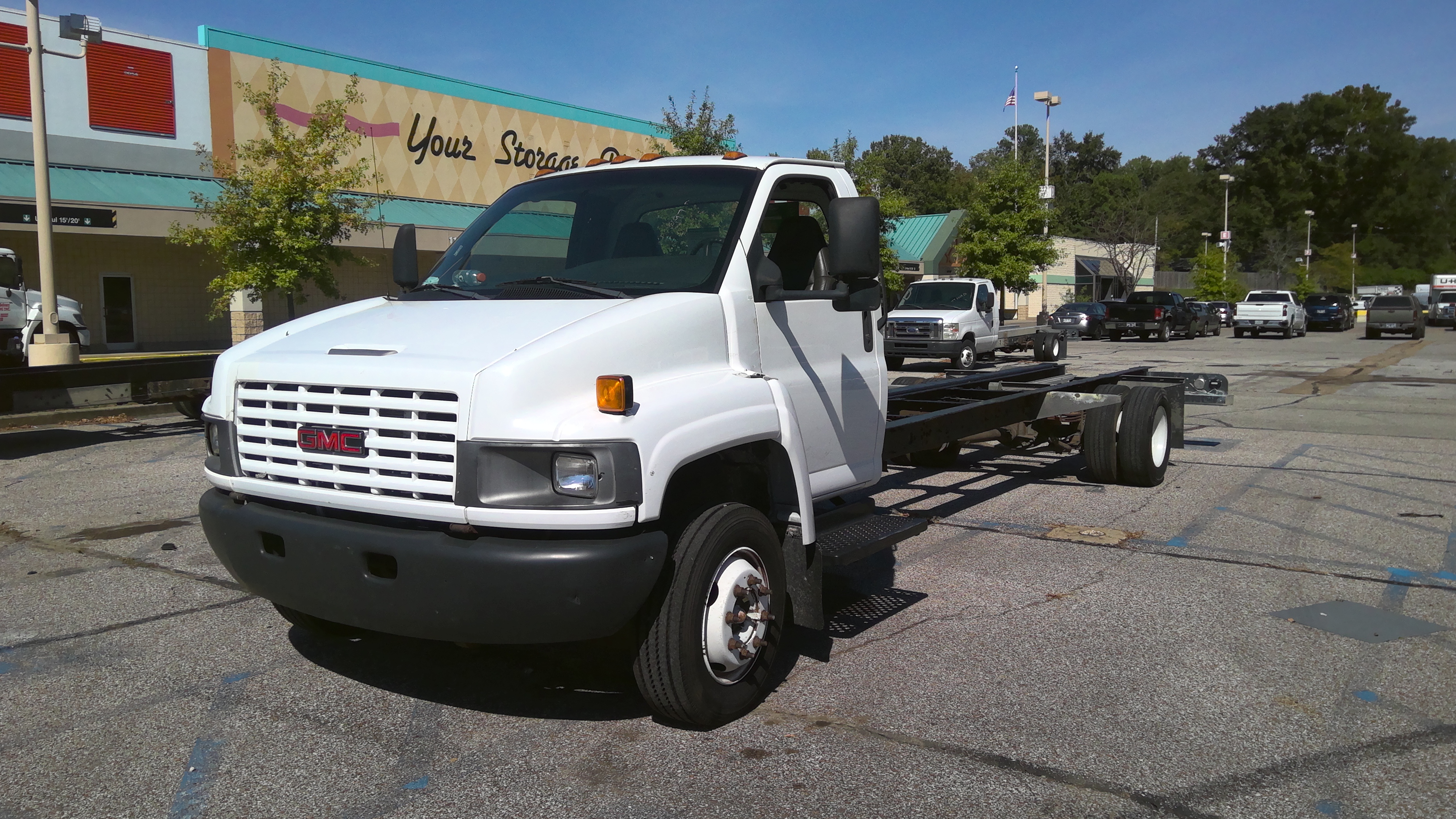 Used 2008 26 ' Cab and Chassis for sale