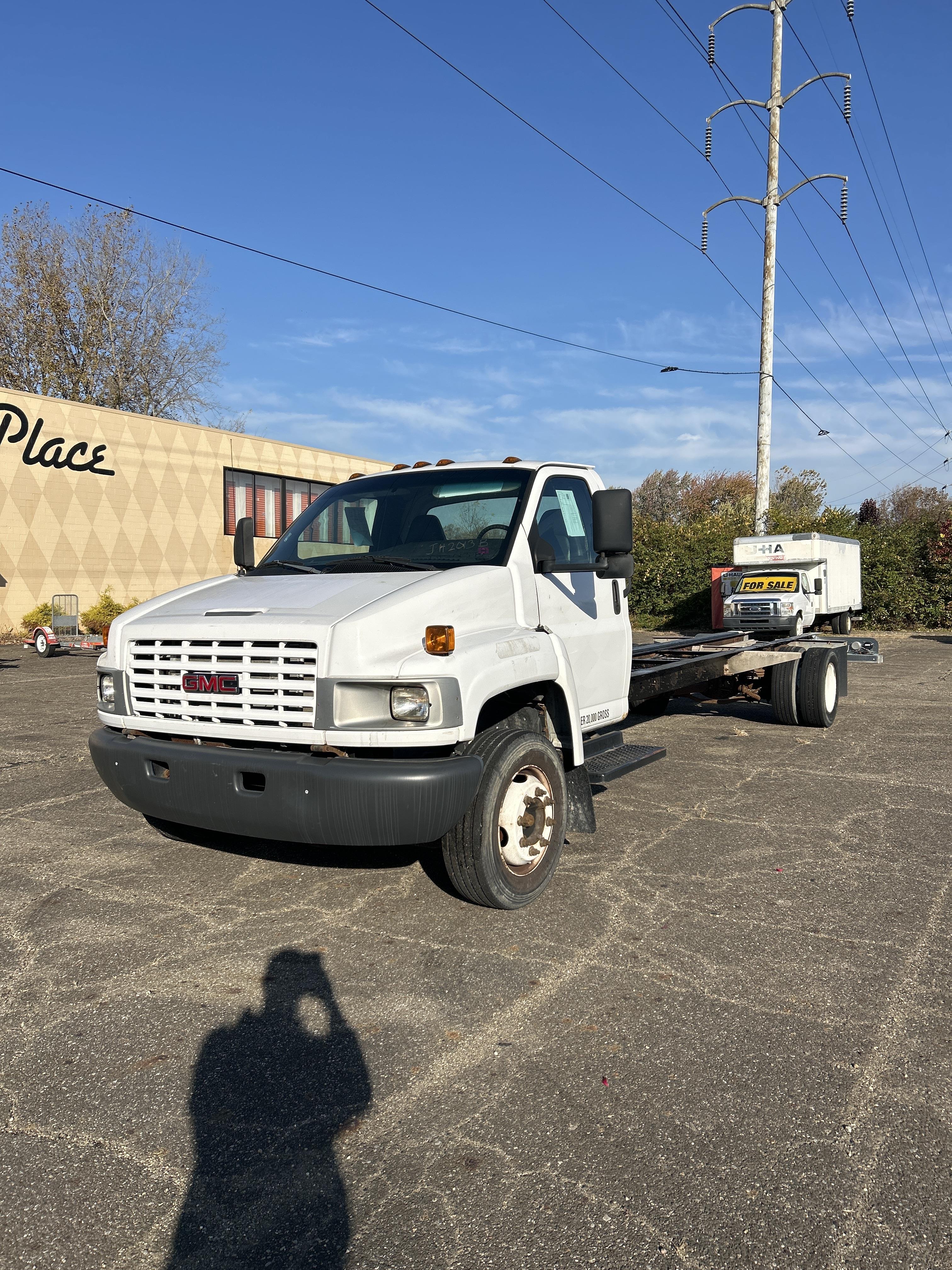 Used 2008 26 ' Cab and Chassis for sale
