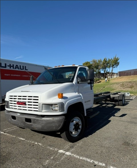 Used 2008 26 ' Cab and Chassis for sale