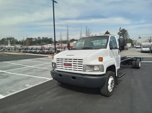 Used 2008 26 ' Cab and Chassis for sale