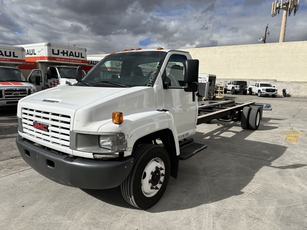 Used 2006 26 ' Cab and Chassis for sale