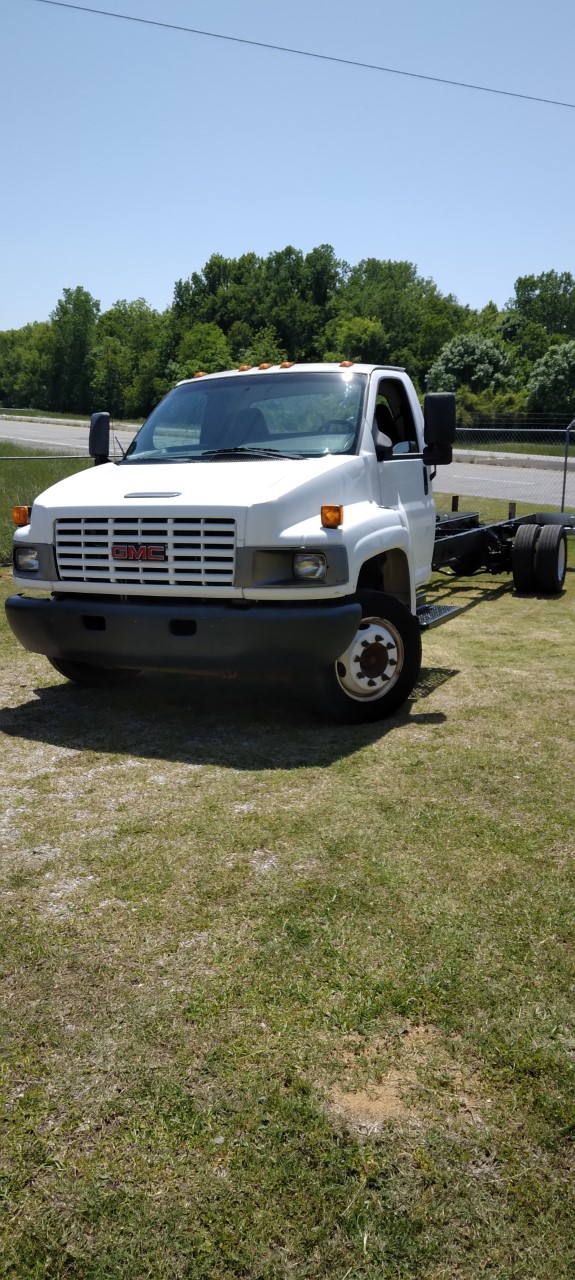 Used 2005 26 ' Cab and Chassis for sale