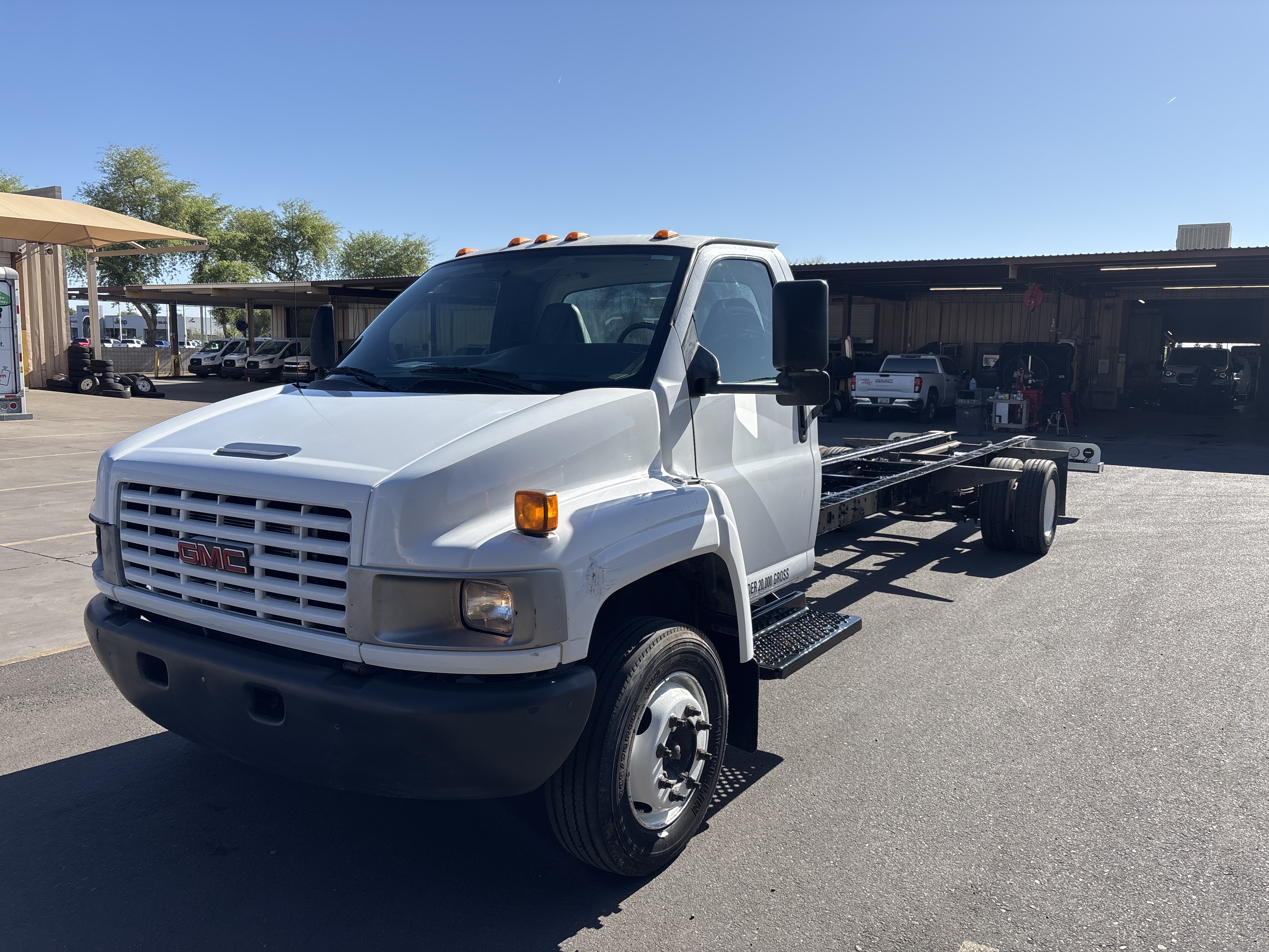 Used 2008 26 ' Cab and Chassis for sale