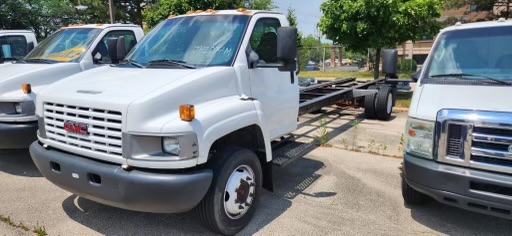 Used 2006 26 ' Cab and Chassis for sale