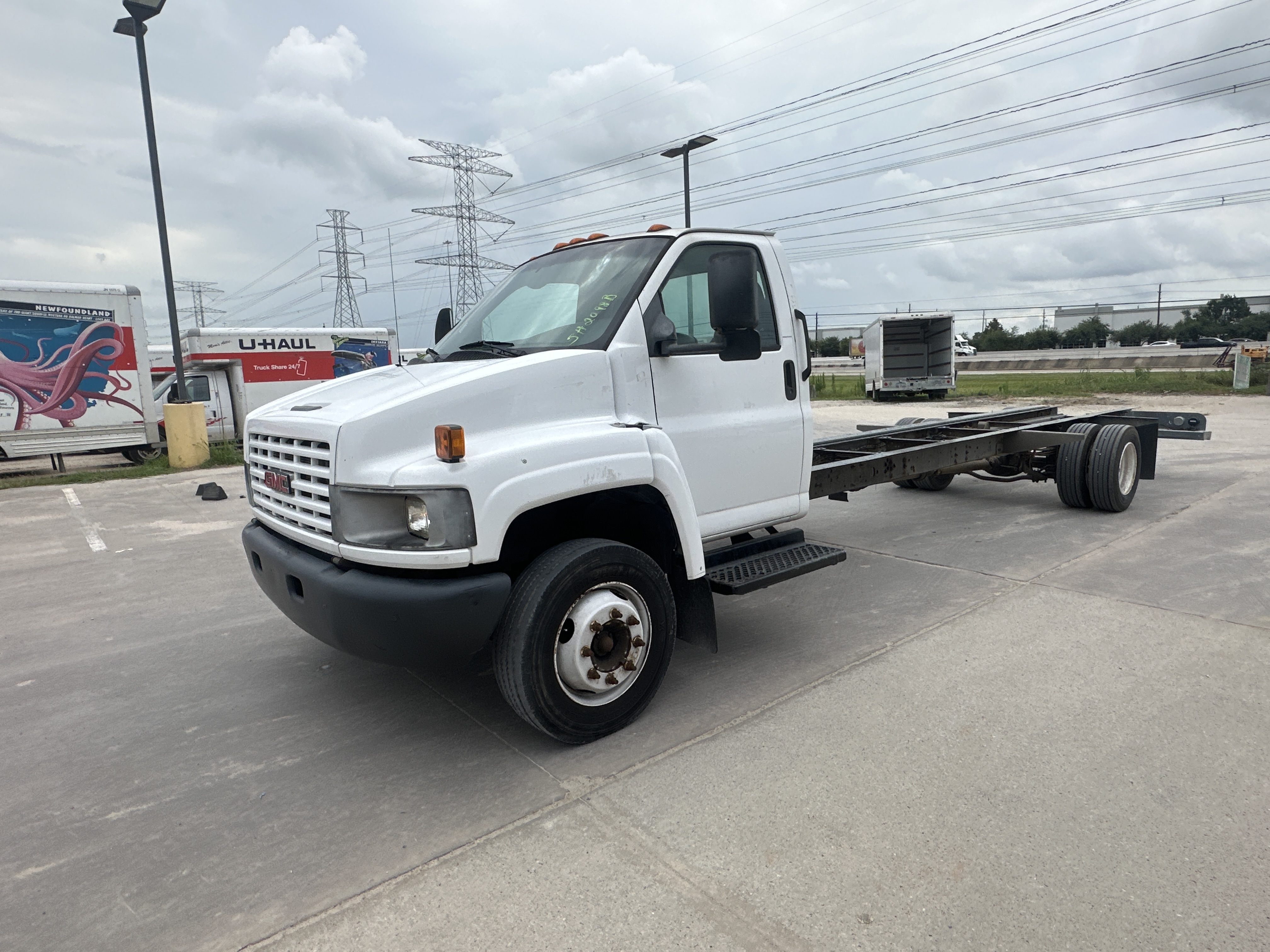 Used 2008 26 ' Cab and Chassis for sale