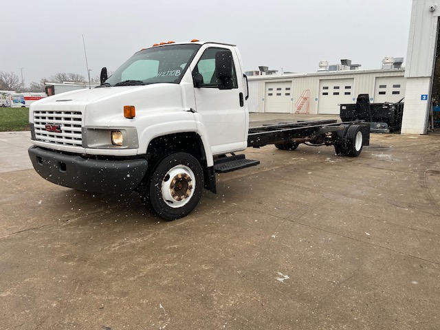 Used 2008 26 ' Cab and Chassis for sale