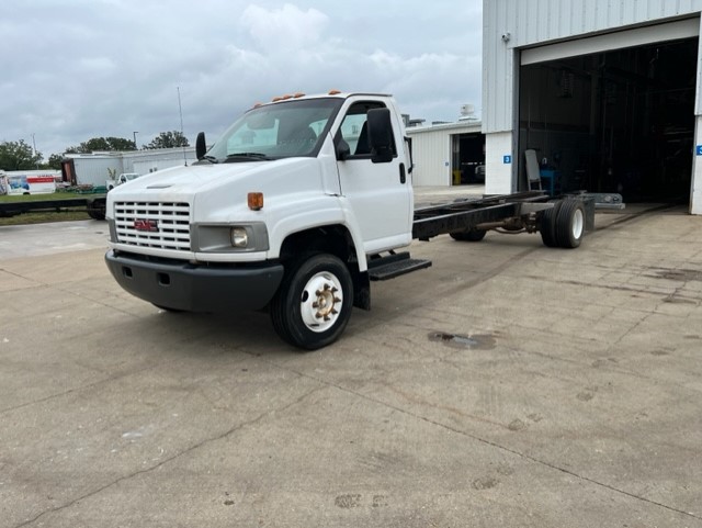 Used 2008 26 ' Cab and Chassis for sale