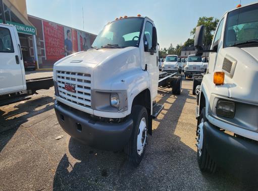 Used 2006 26 ' Cab and Chassis for sale