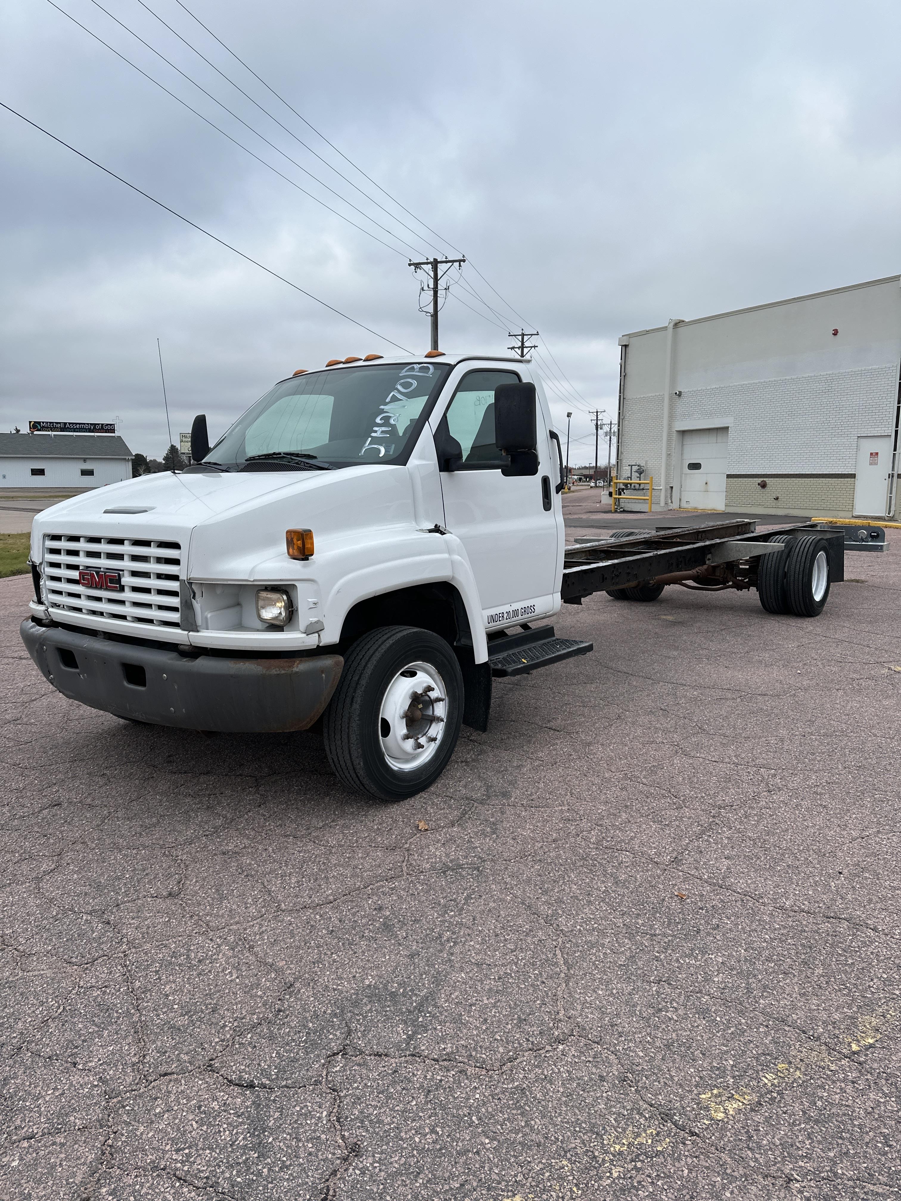 Used 2008 26 ' Cab and Chassis for sale