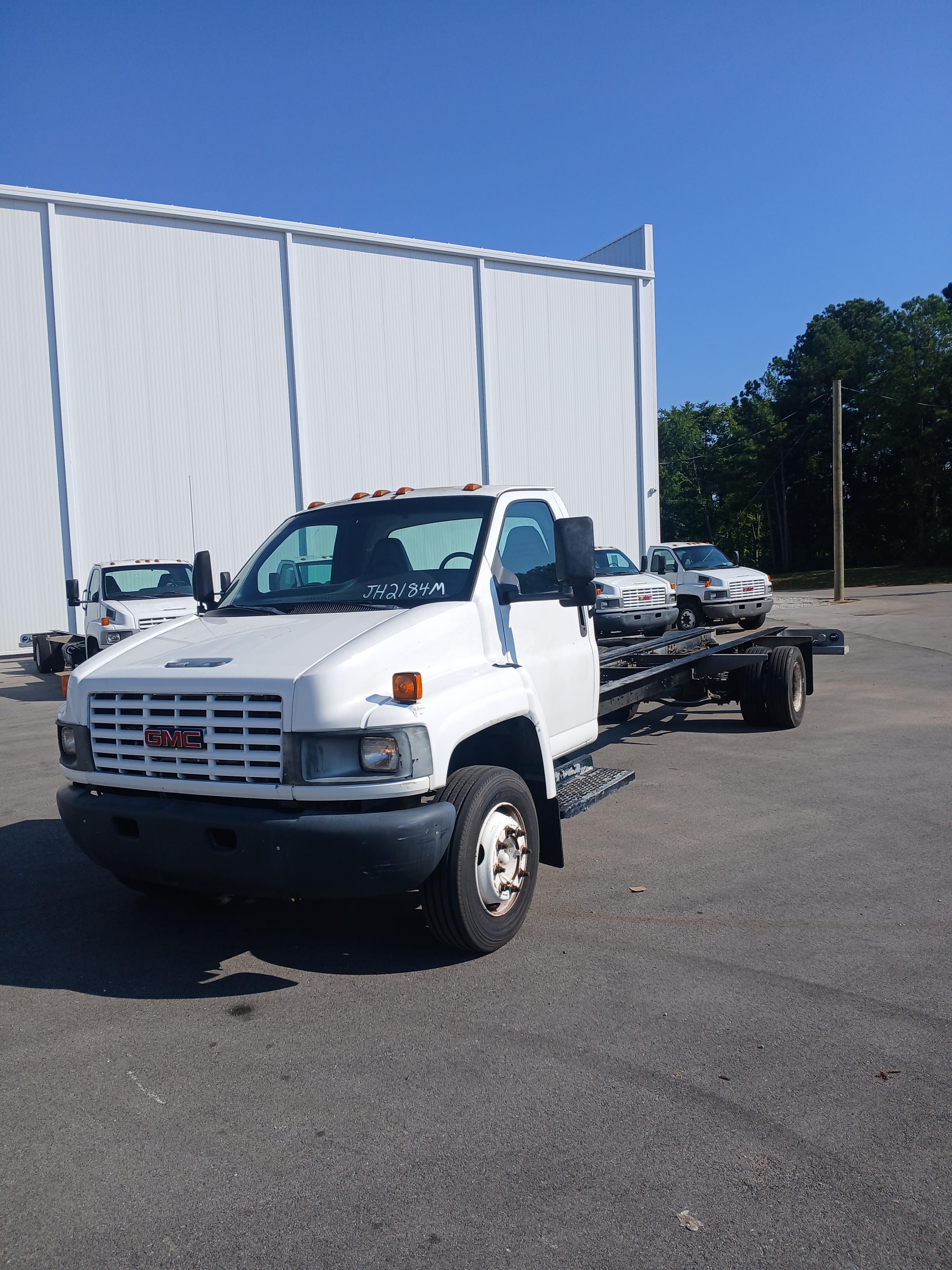 Used 2006 26 ' Cab and Chassis for sale