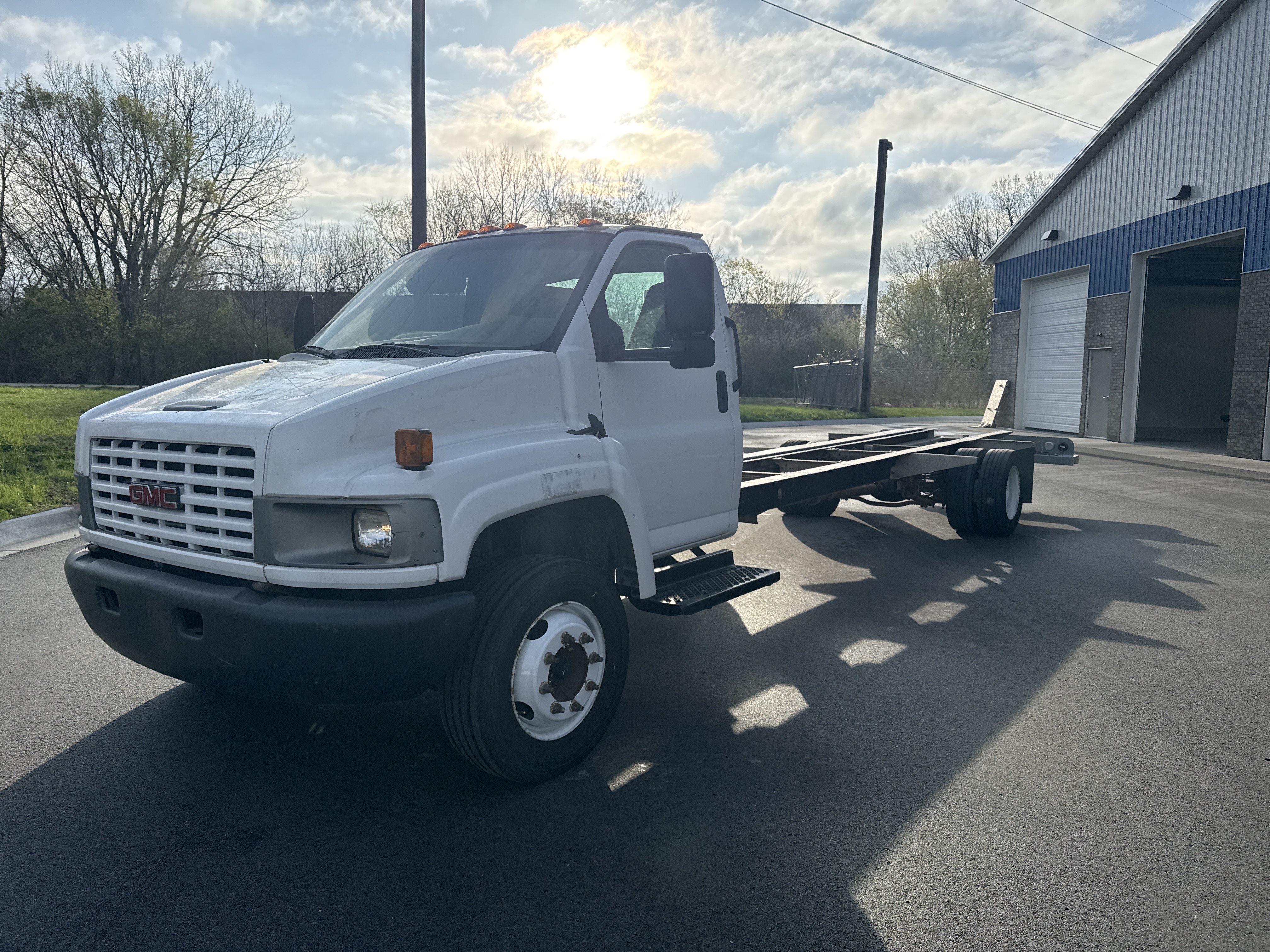 Used 2006 26 ' Cab and Chassis for sale