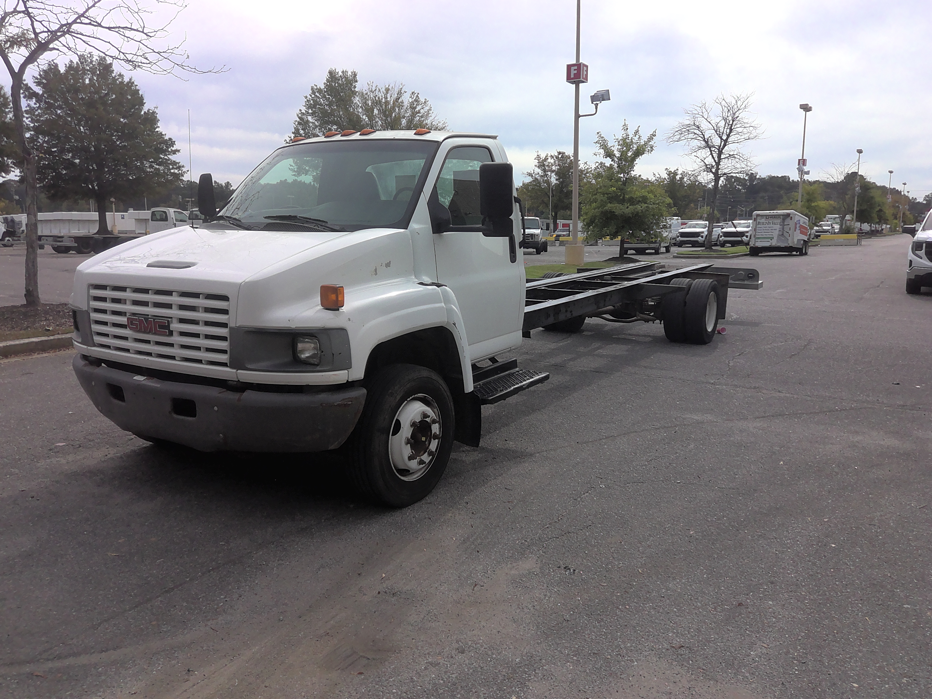 Used 2006 26 ' Cab and Chassis for sale