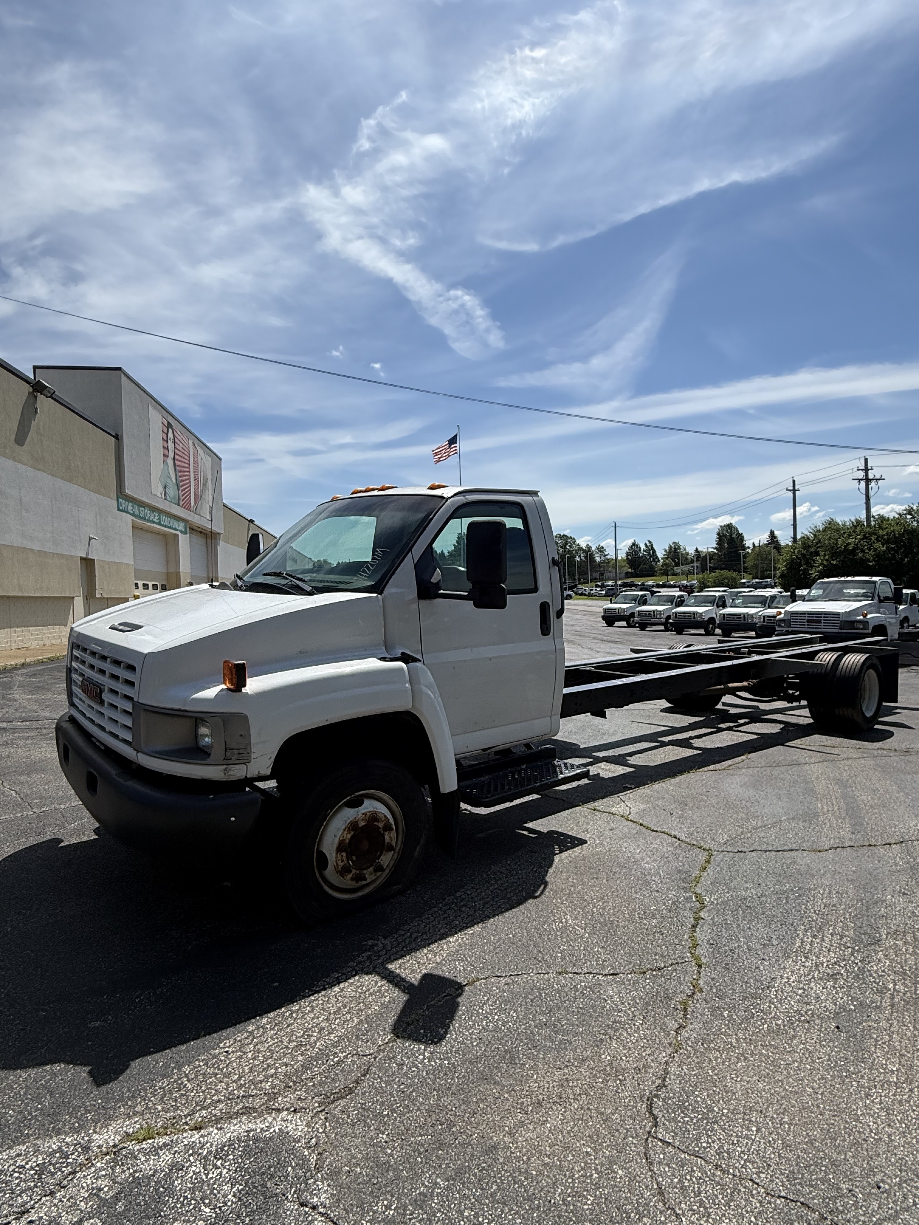 Used 2006 26 ' Cab and Chassis for sale