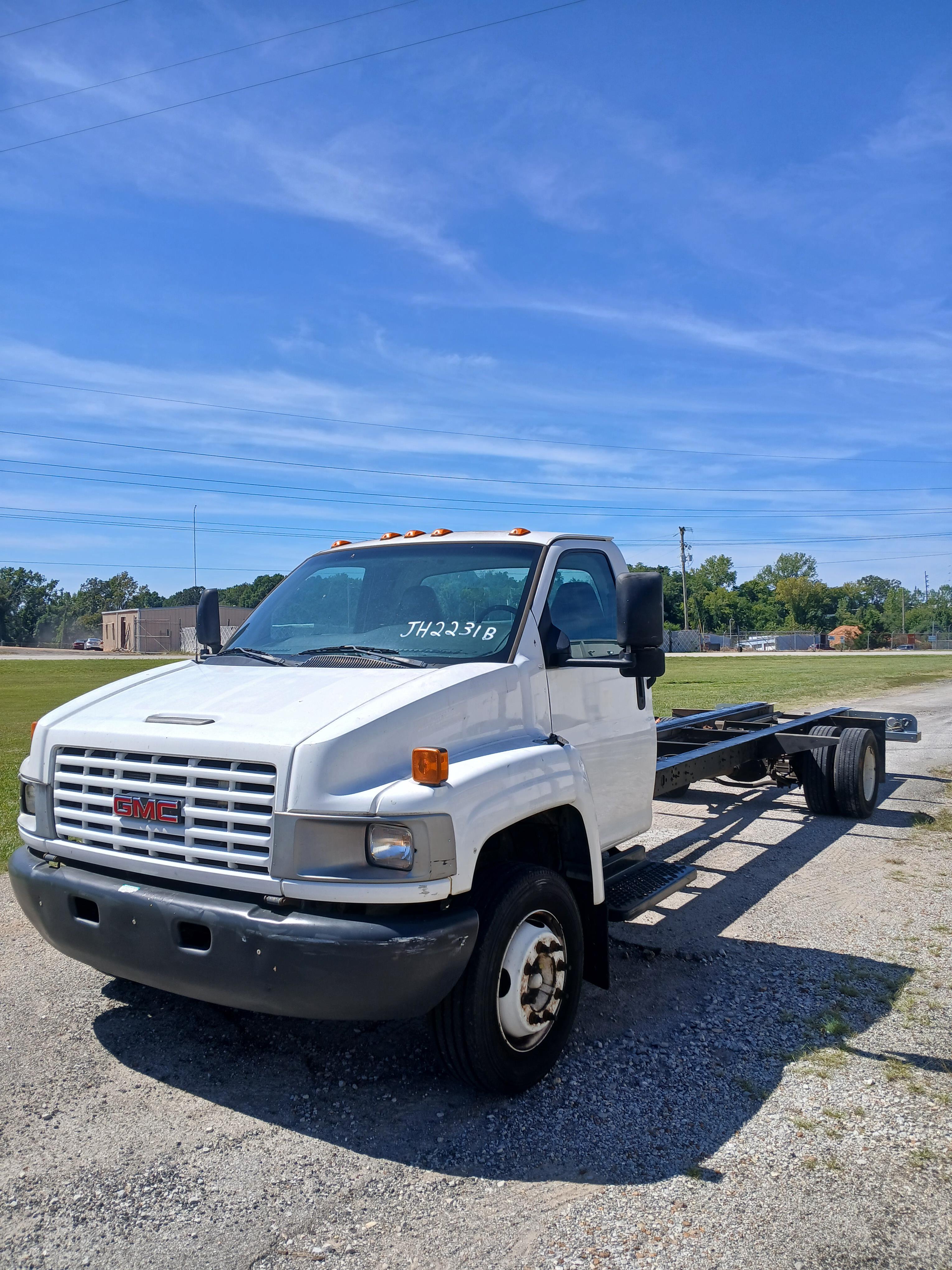 Used 2008 26 ' Cab and Chassis for sale