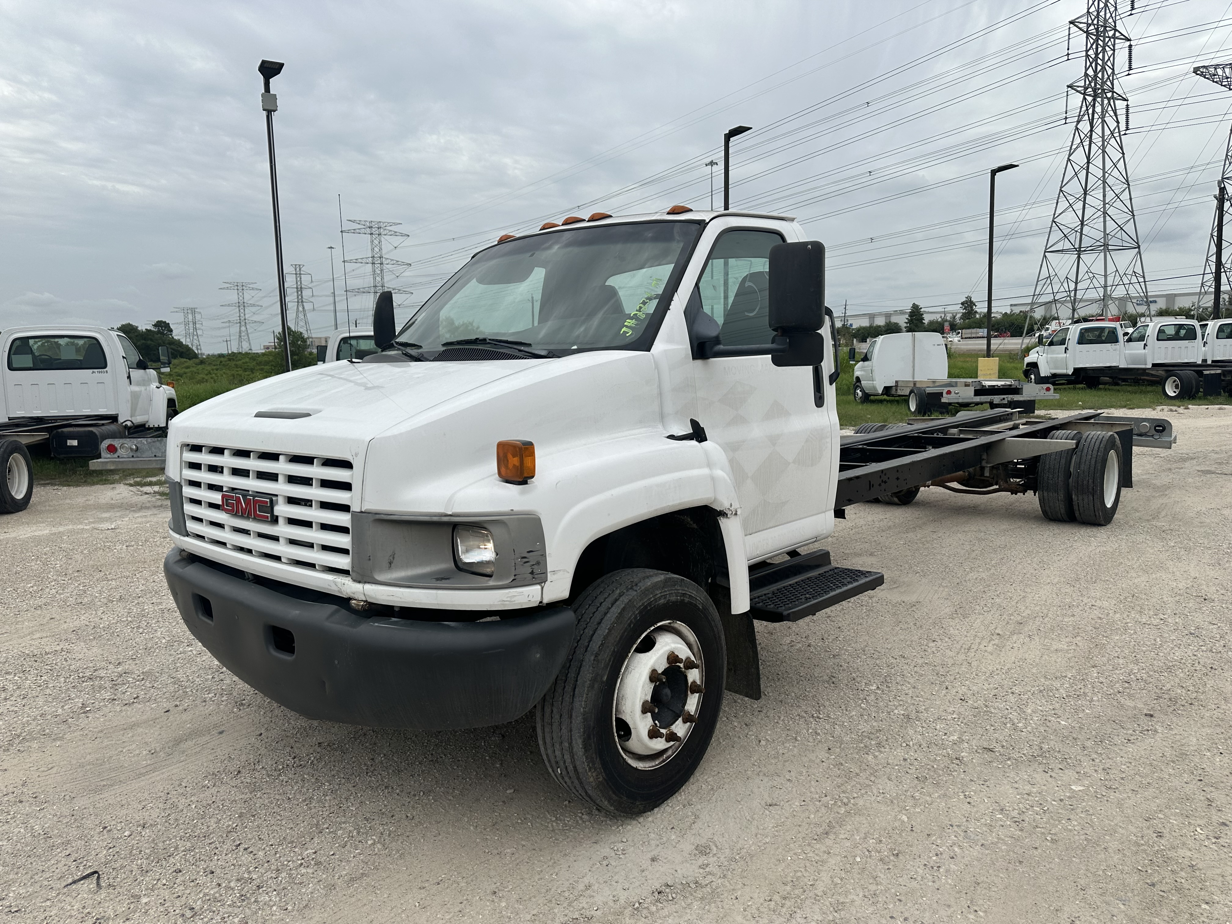 Used 2006 26 ' Cab and Chassis for sale