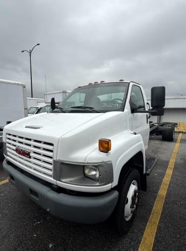 Used 2008 26 ' Cab and Chassis for sale
