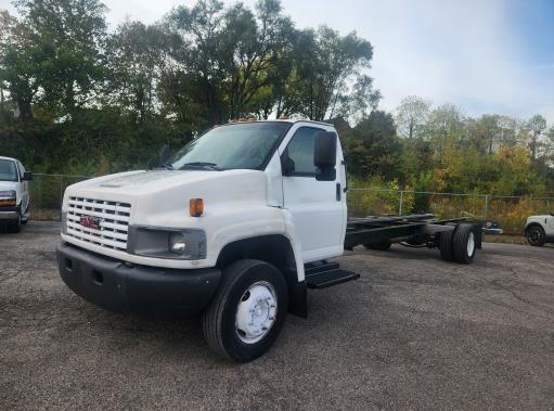 Used 2008 26 ' Cab and Chassis for sale