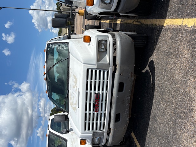 Used 2008 26 ' Cab and Chassis for sale