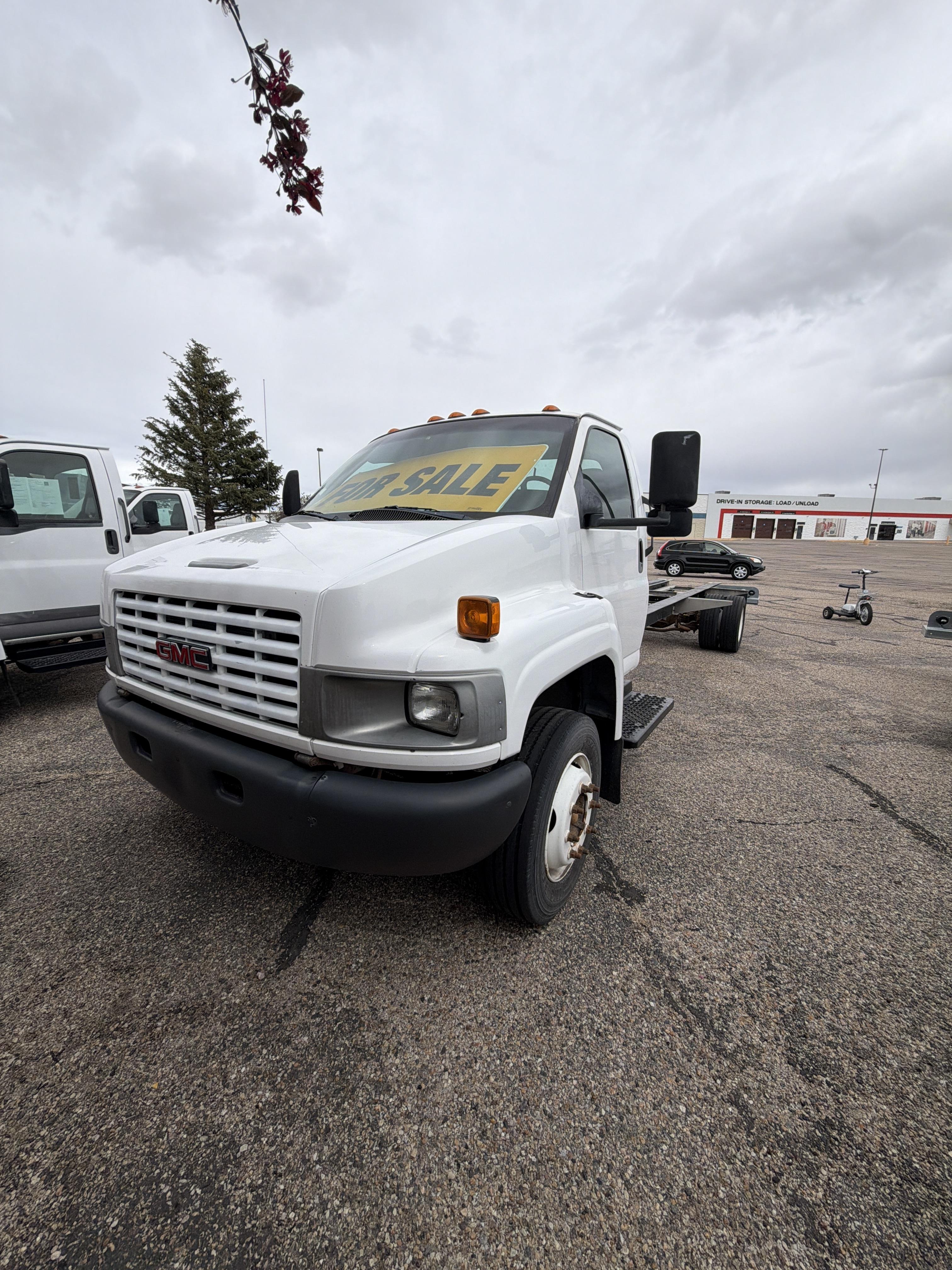 Used 2006 26 ' Cab and Chassis for sale