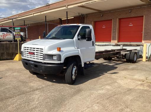 Used 2006 26 ' Cab and Chassis for sale