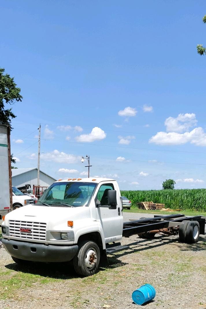 Used 2008 26 ' Cab and Chassis for sale