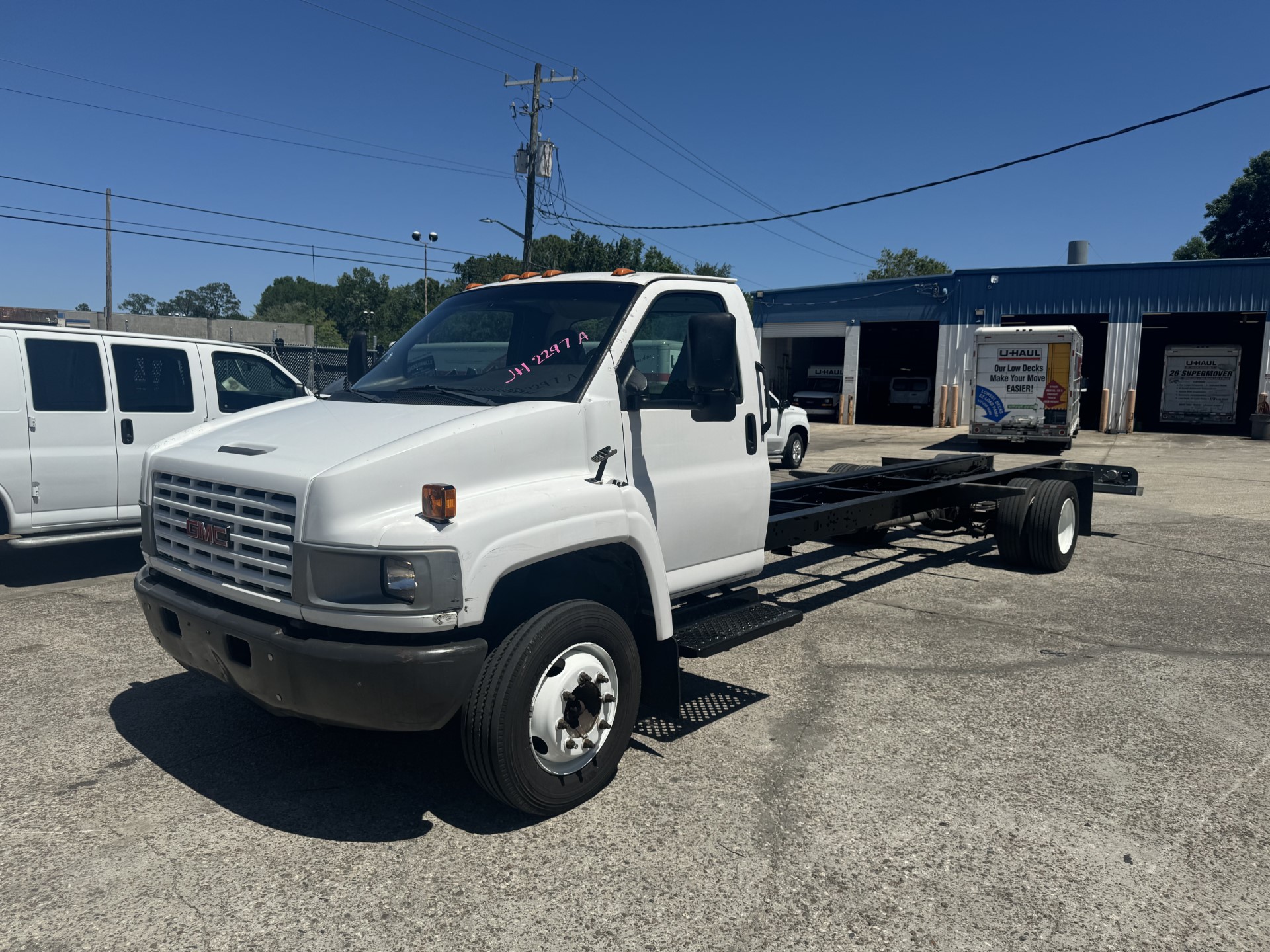 Used 2007 26 ' Cab and Chassis for sale