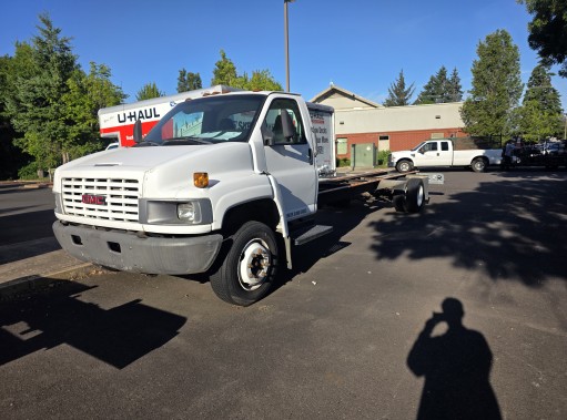 Used 2008 26 ' Cab and Chassis for sale