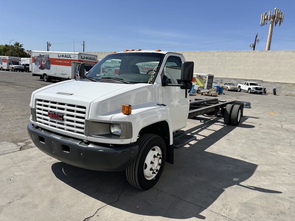 Used 2006 26 ' Cab and Chassis for sale