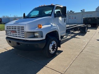 Used 2006 26 ' Cab and Chassis for sale