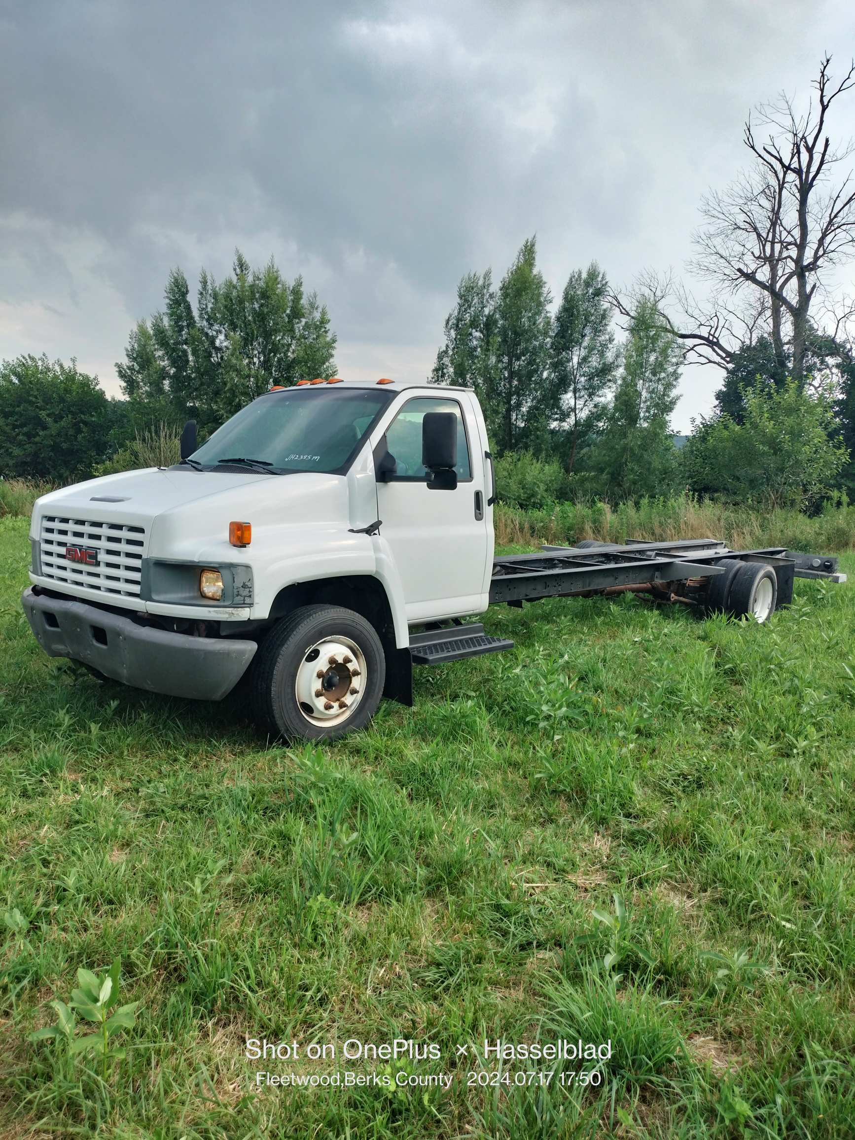 Used 2006 26 ' Cab and Chassis for sale