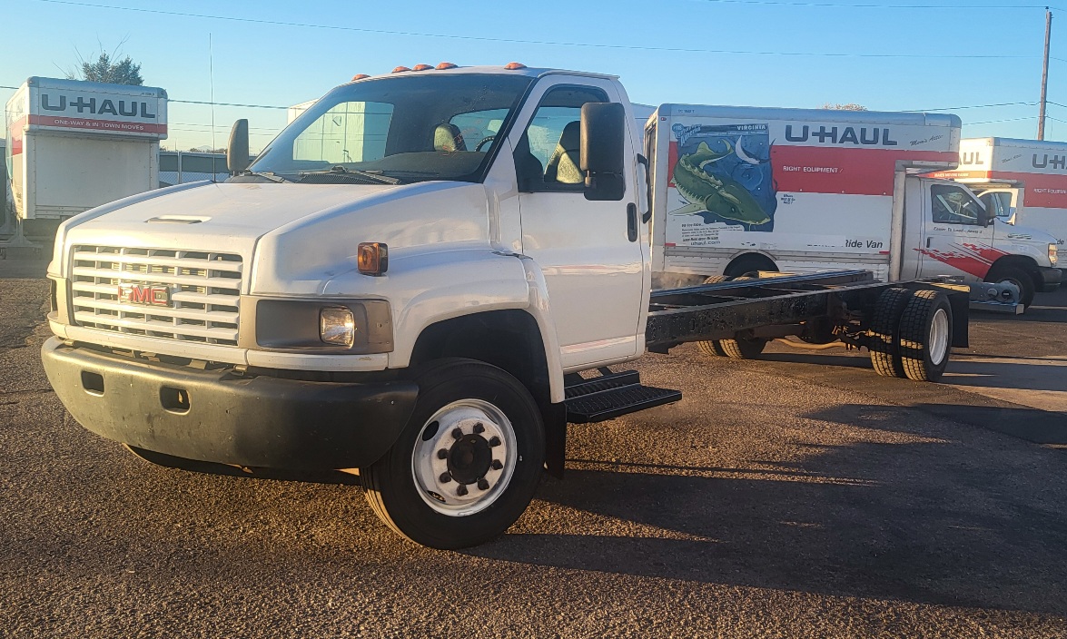 Used 2008 26 ' Cab and Chassis for sale