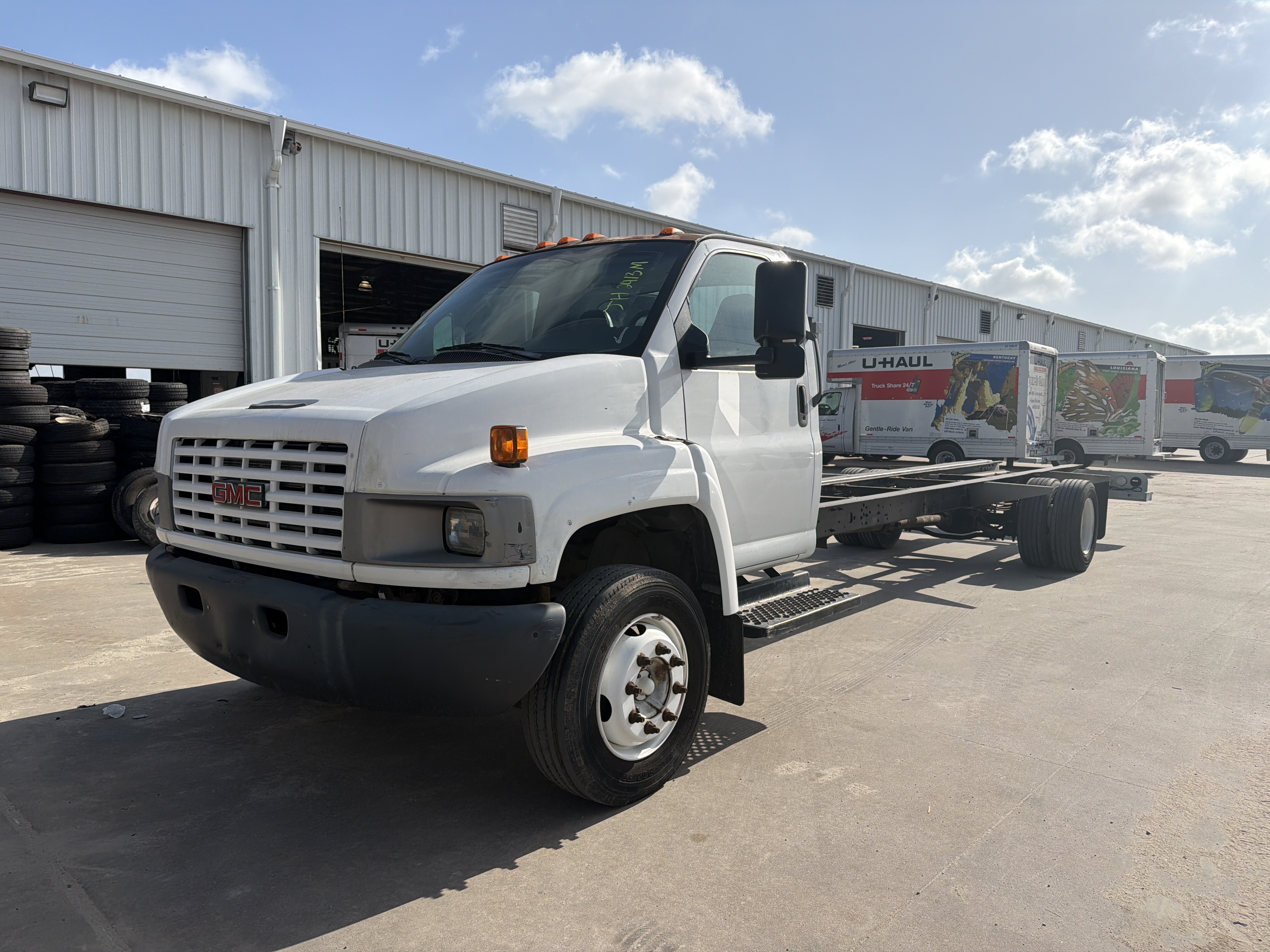 Used 2006 26 ' Cab and Chassis for sale