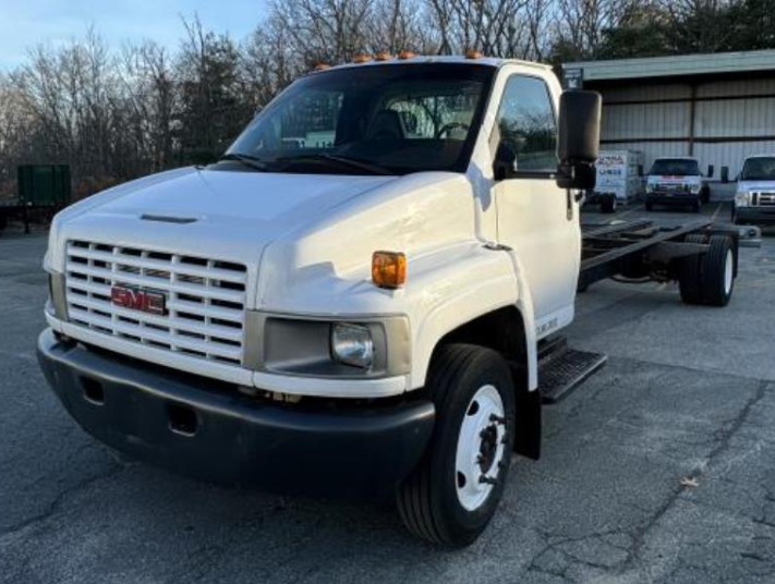 Used 2006 26 ' Cab and Chassis for sale