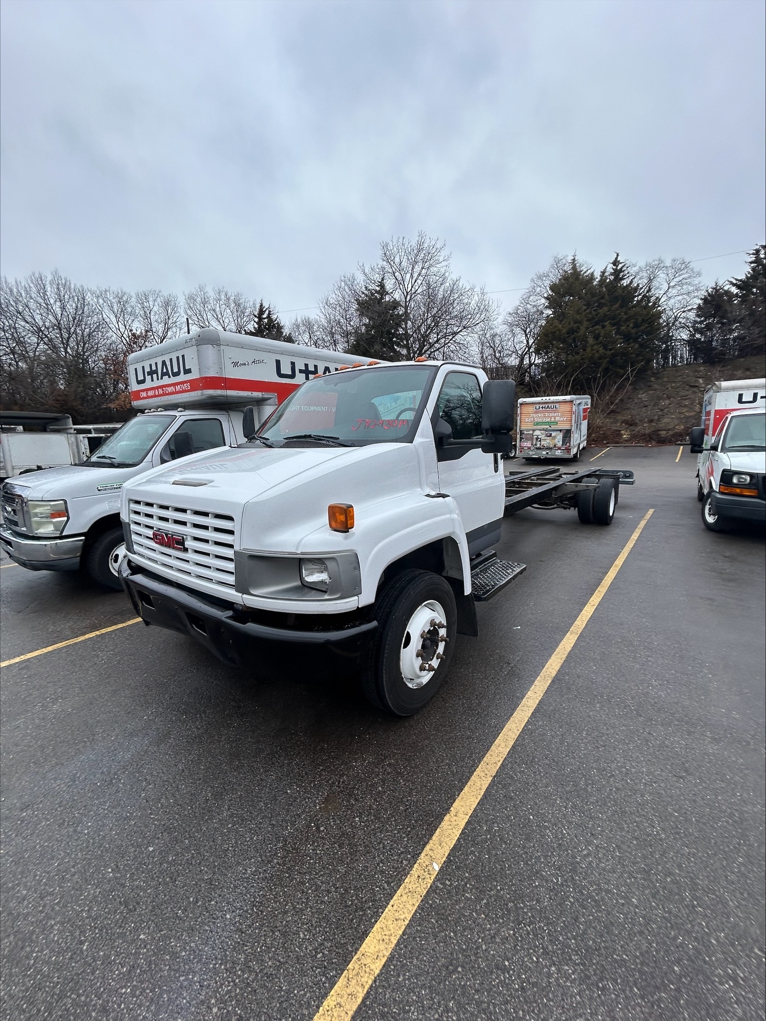 Used 2006 26 ' Cab and Chassis for sale