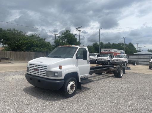 Used 2006 26 ' Cab and Chassis for sale