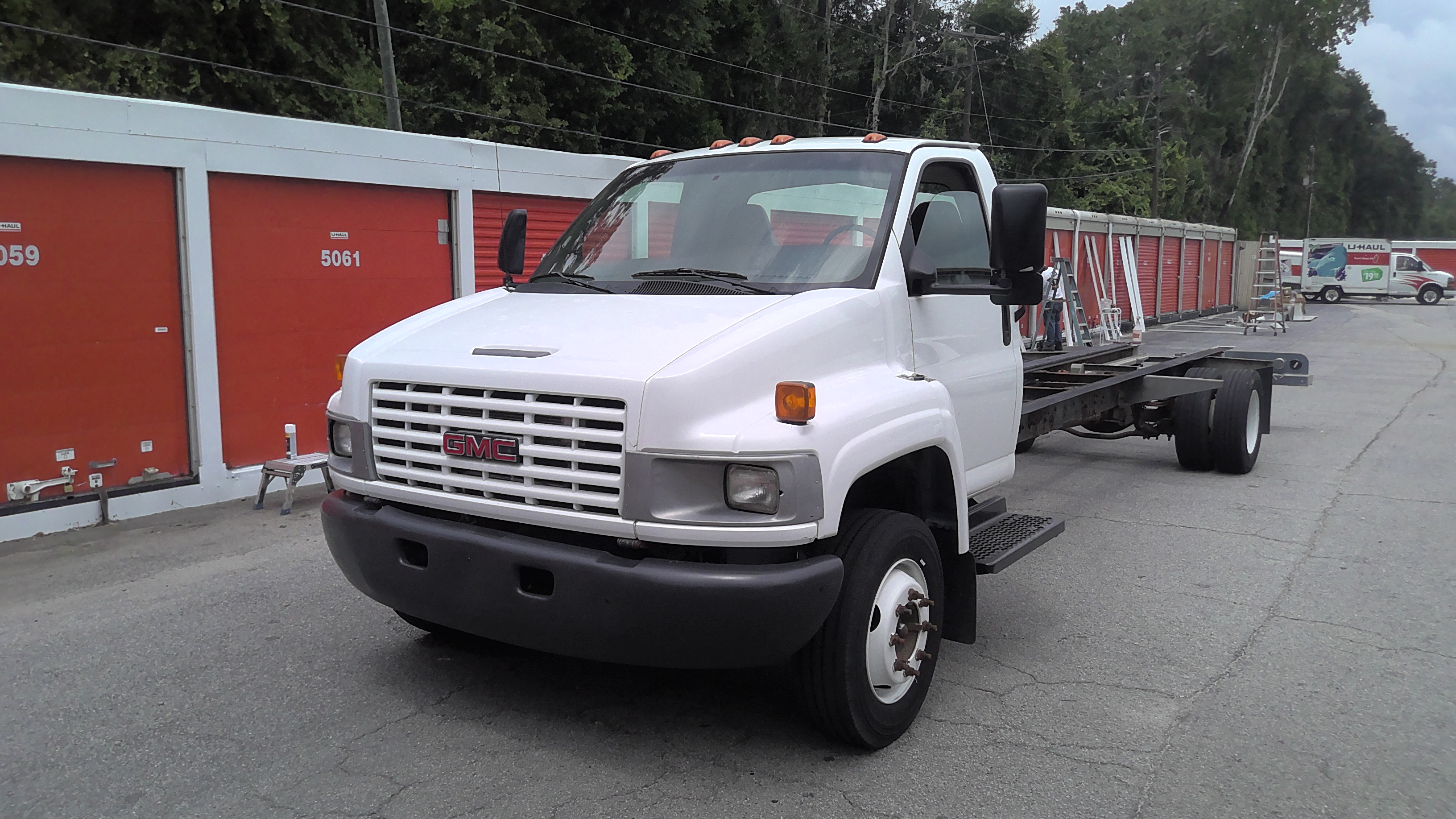 Used 2008 26 ' Cab and Chassis for sale