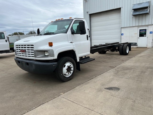 Used 2008 26 ' Cab and Chassis for sale