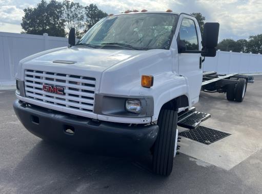Used 2006 26 ' Cab and Chassis for sale