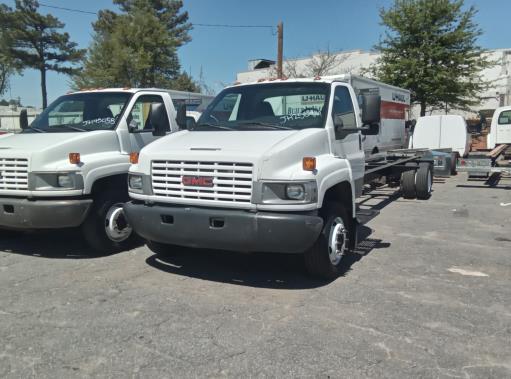 Used 2006 26 ' Cab and Chassis for sale