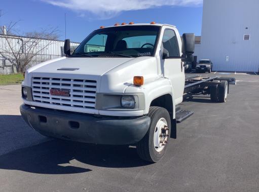 Used 2008 26 ' Cab and Chassis for sale