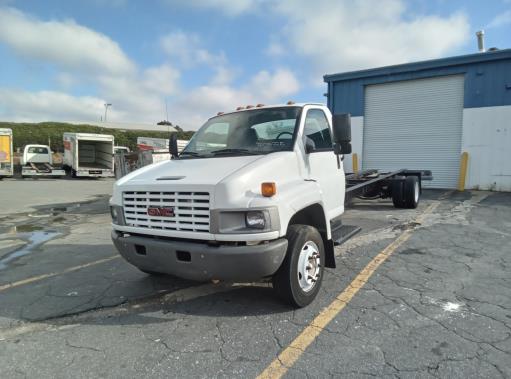 Used 2008 26 ' Cab and Chassis for sale