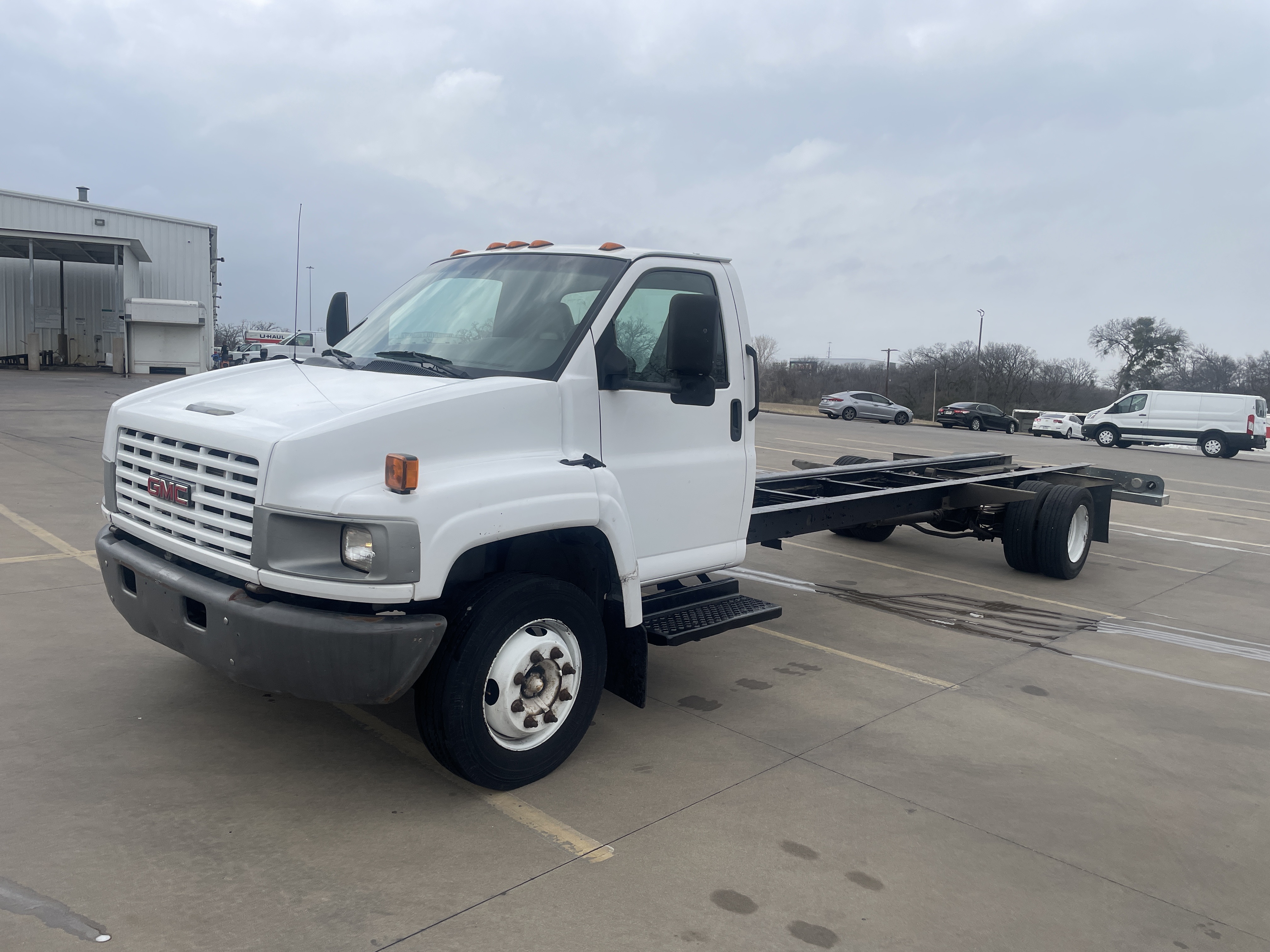 Used 2008 26 ' Cab and Chassis for sale