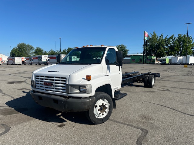 Used 2006 26 ' Cab and Chassis for sale