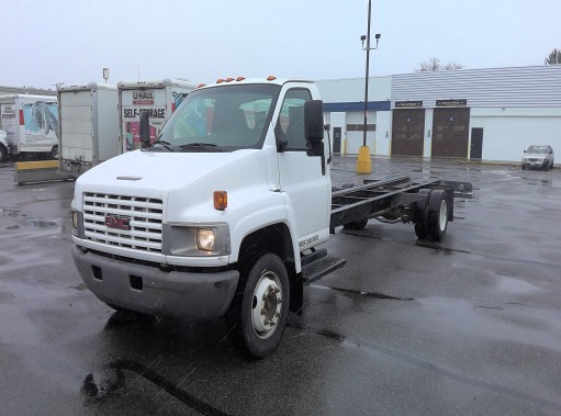 Used 2008 26 ' Cab and Chassis for sale