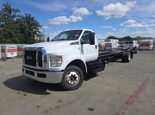 Used 2016 26 ' Cab and Chassis for sale