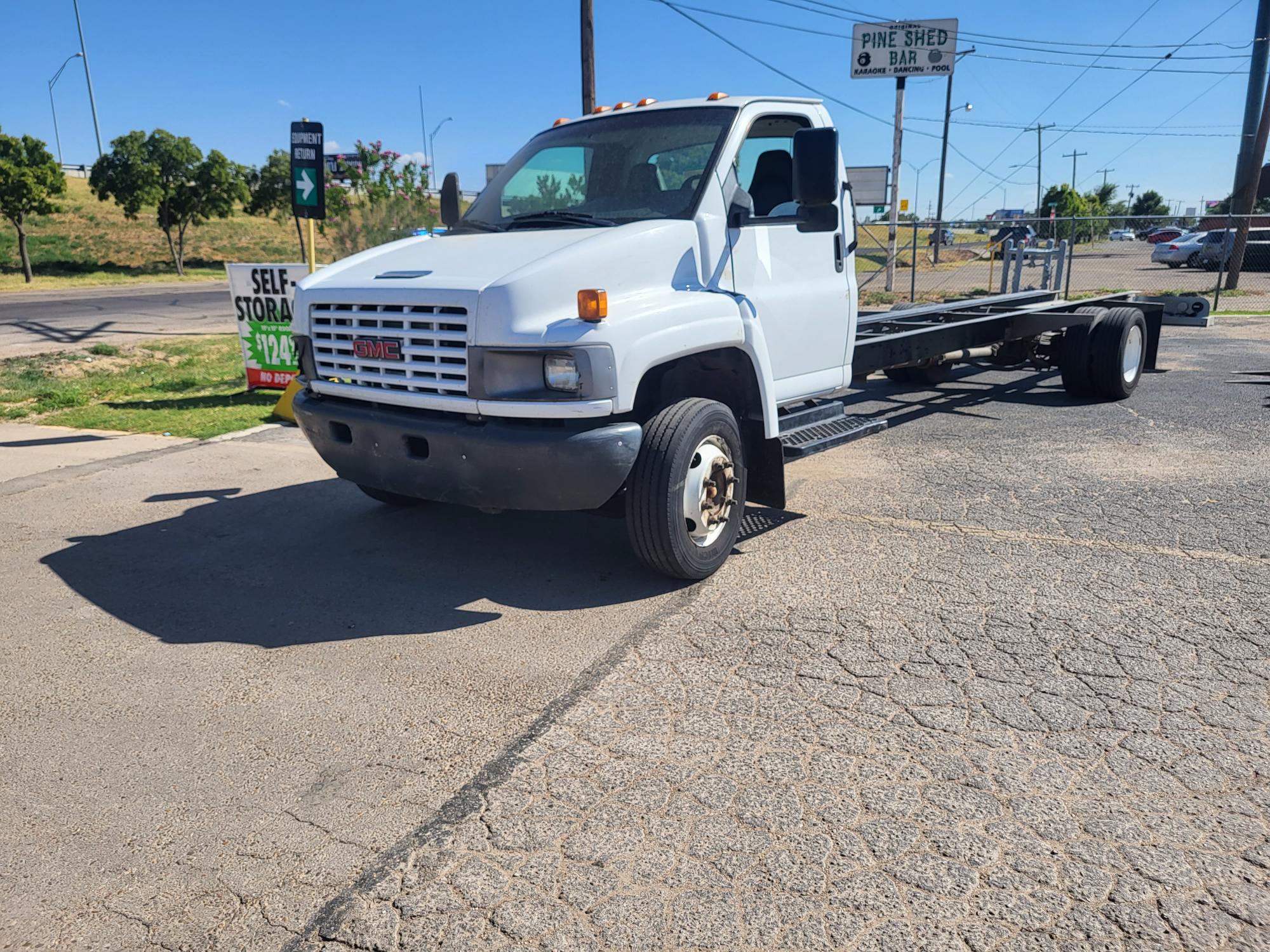 Used 2008 26 ' Cab and Chassis for sale