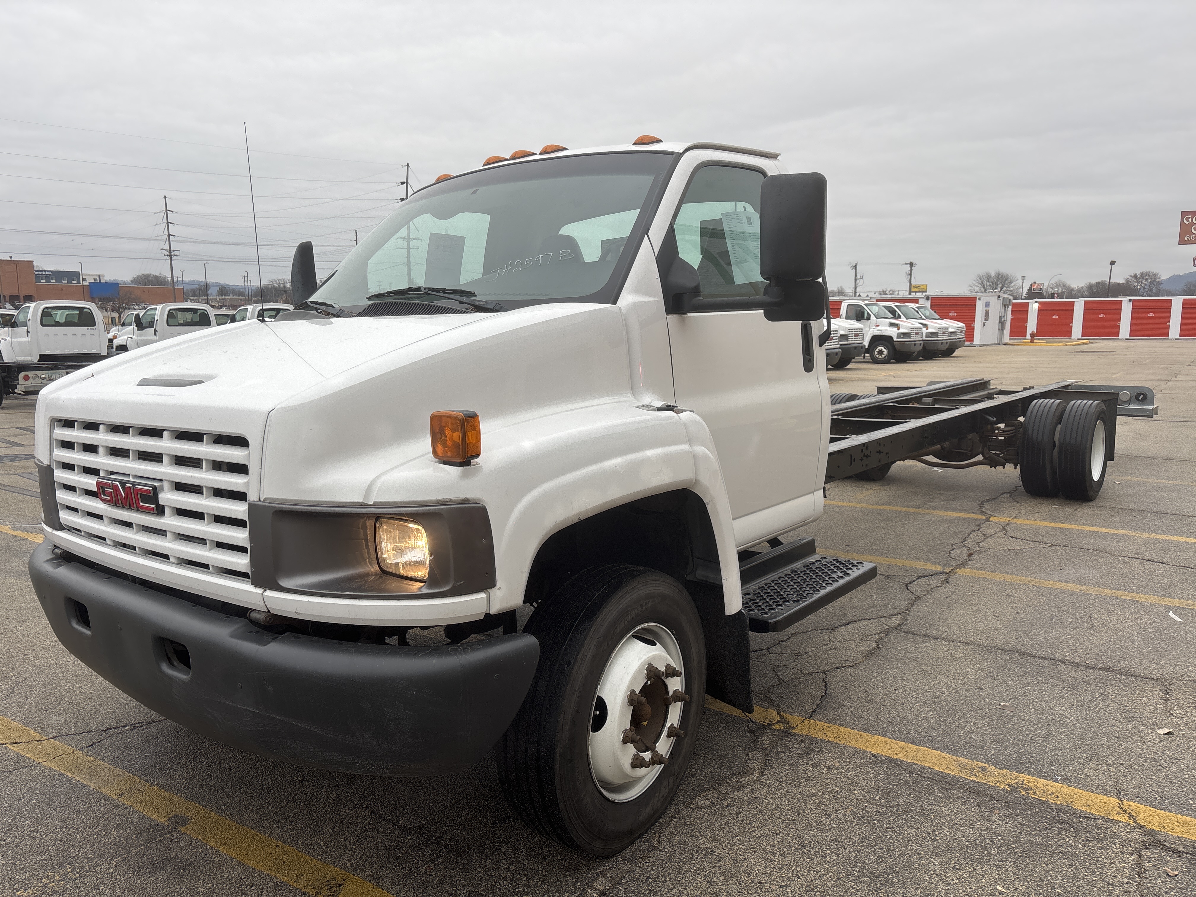 Used 2008 26 ' Cab and Chassis for sale